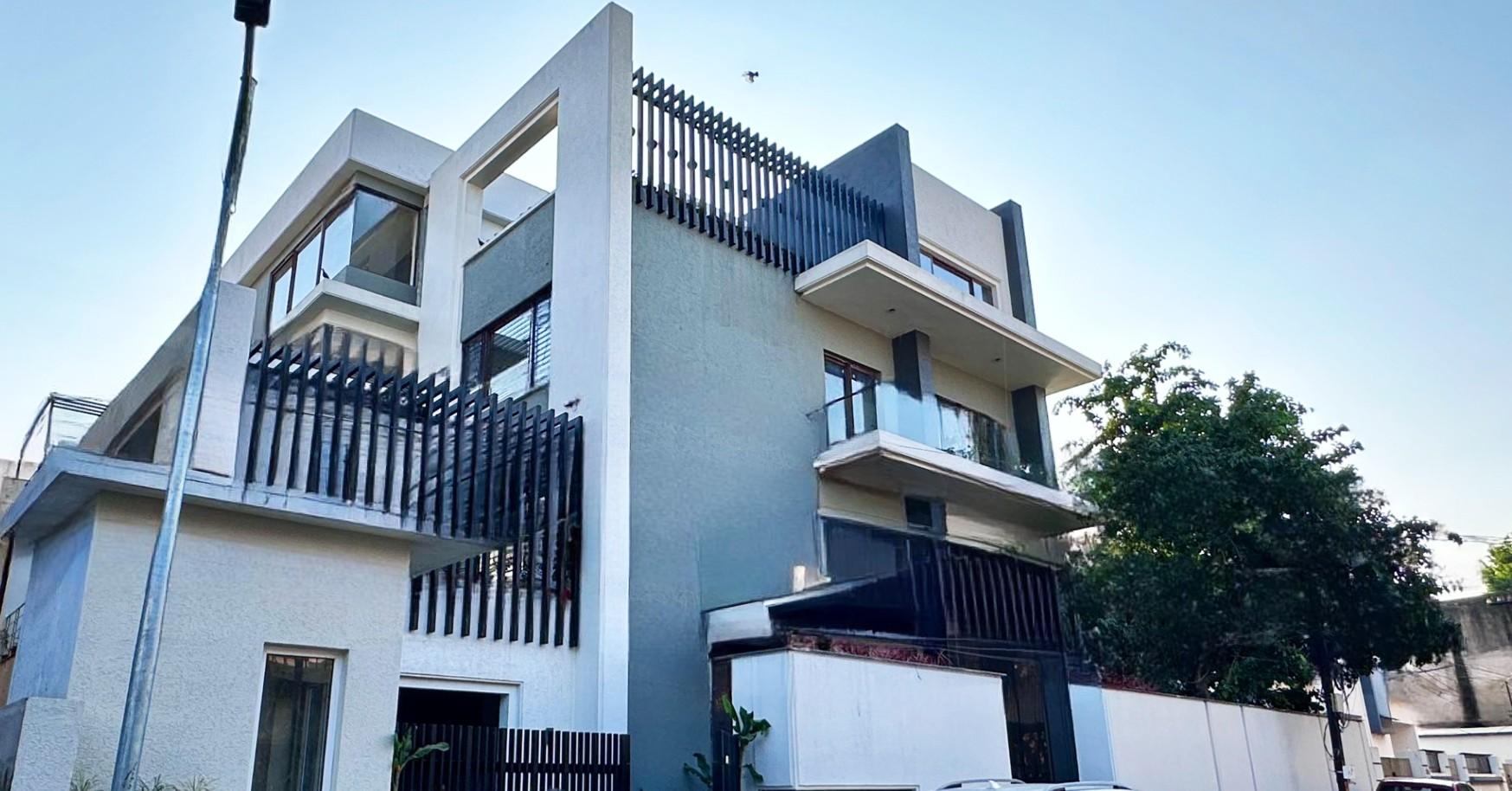 BUNGALOW ARCHITECTURE & INTERIOR